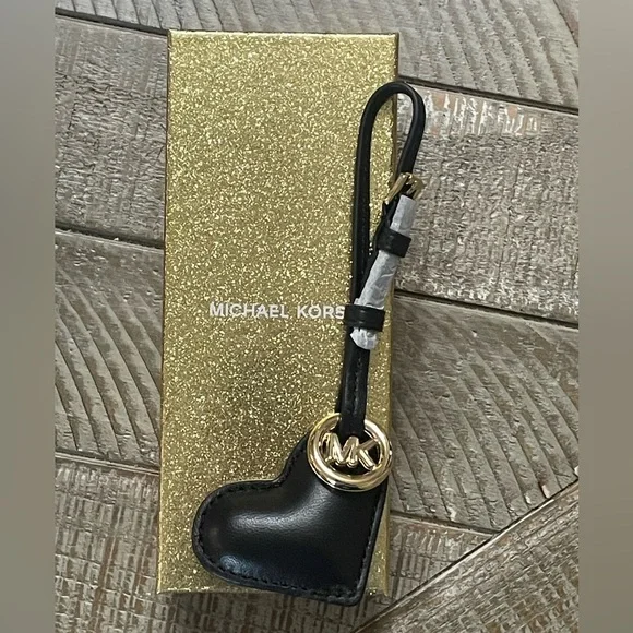 Michael Kors Black Leather Heart Charm - Picture 3 of 4